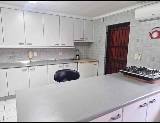 6 BEDROOM HOUSE FOR SALE IN CRAVENBY